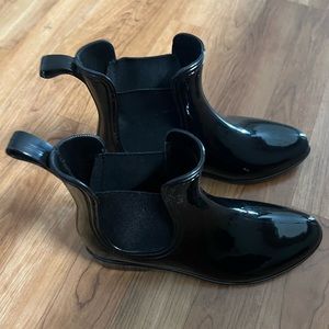 Black Chelsea Boots
